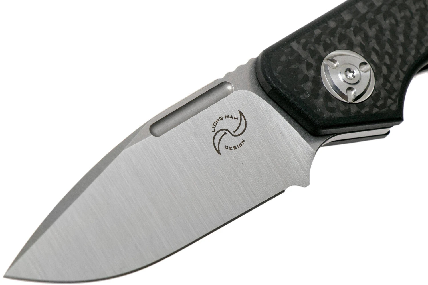 Liong Mah Traveller Spearpoint Carbonfiber Couteau De Poche 5 Liong Mah Traveller Spearpoint Carbonfiber Couteau De Poche – Image 3