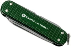 Victorinox Classic Alox Green 0.6221-24R4.KTE1 Knivesandtools Edition, Couteau Suisse -Couteausuisse Magasin VT0 6221 24R4 KTE1 05 victorinox